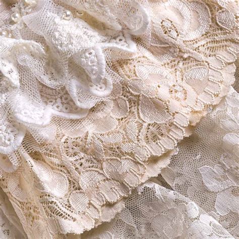 what is lace.